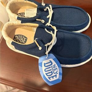 BRAND NEW Hey Dude Navy and white Slip-On Wally Craft Linen shoes